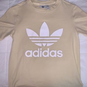 Women’s Adidas t-shirt